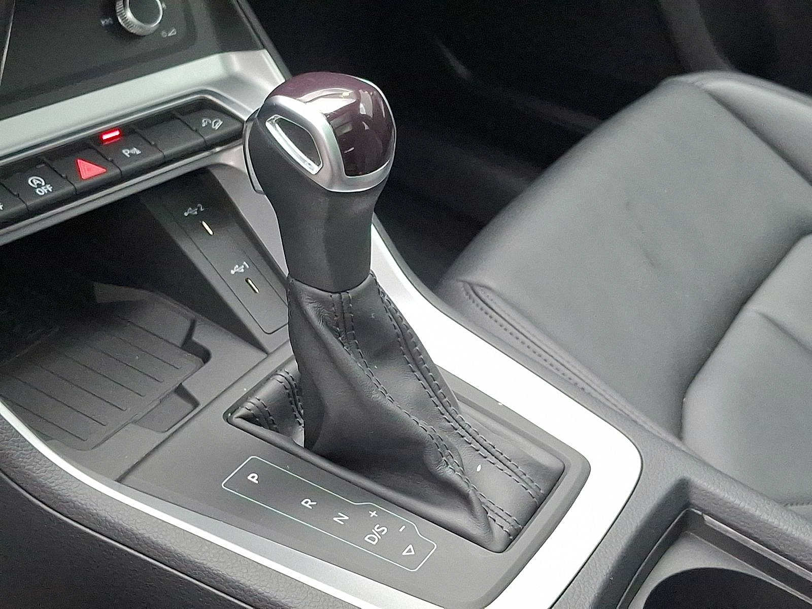 Thumbnail: 2024 Audi Q3 - 11