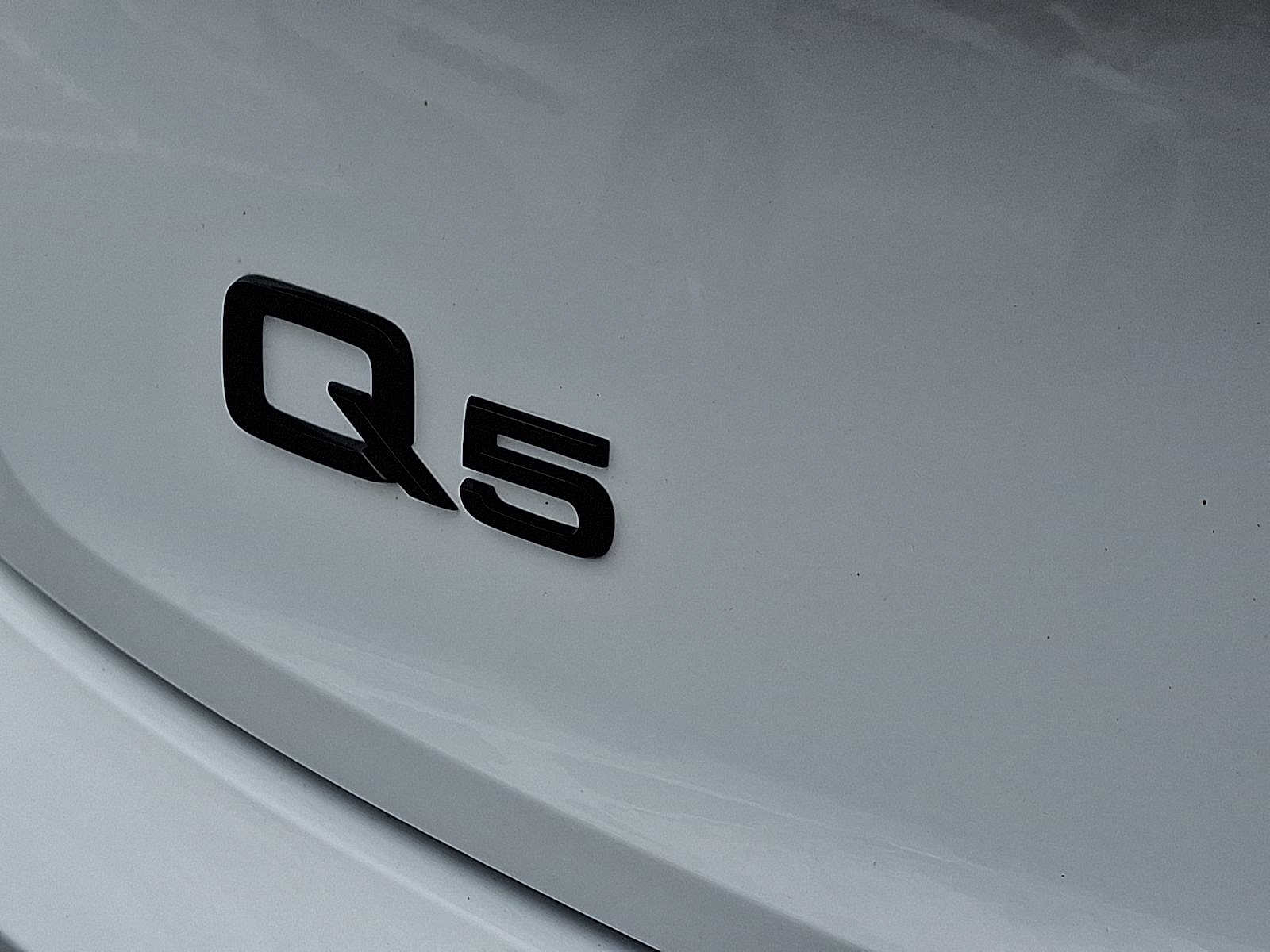 Thumbnail: 2022 Audi Q5 - 24