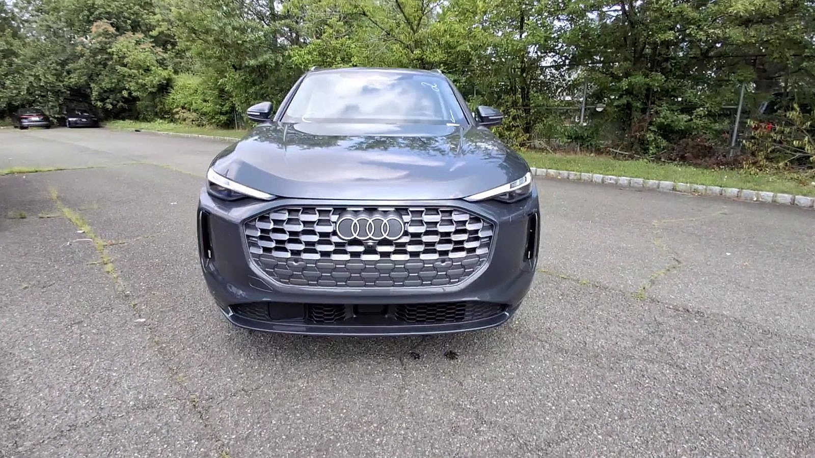Thumbnail: 2025 Audi Q5 - 3