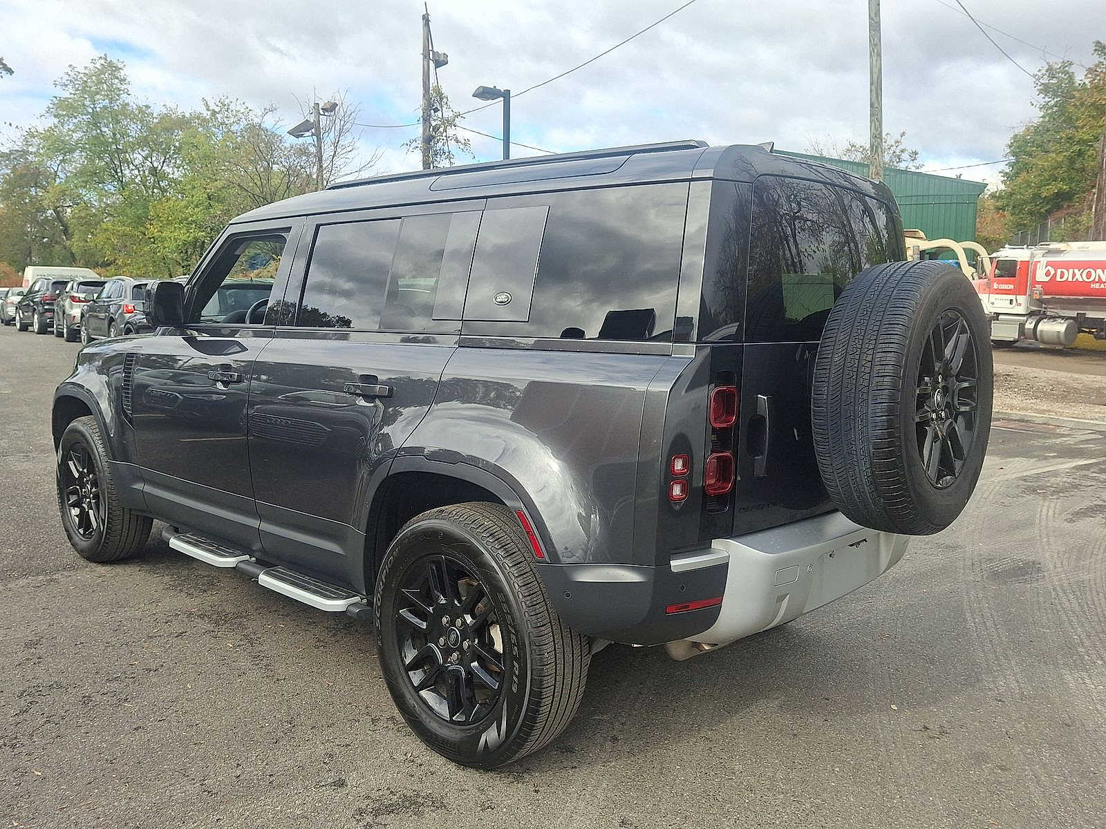 Thumbnail: 2023 Land Rover Defender - 20