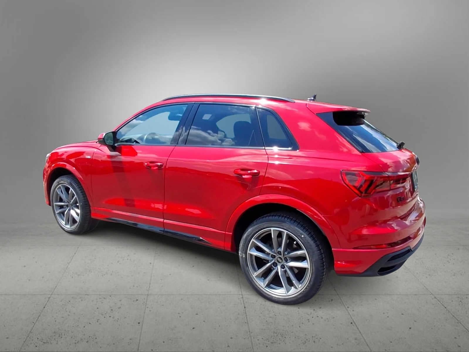 Thumbnail: 2024 Audi Q3 - 6