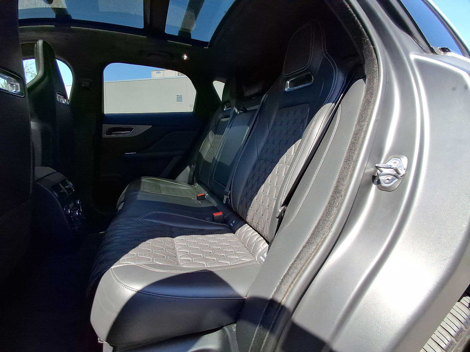 Thumbnail: 2020 Jaguar F-Pace - 20