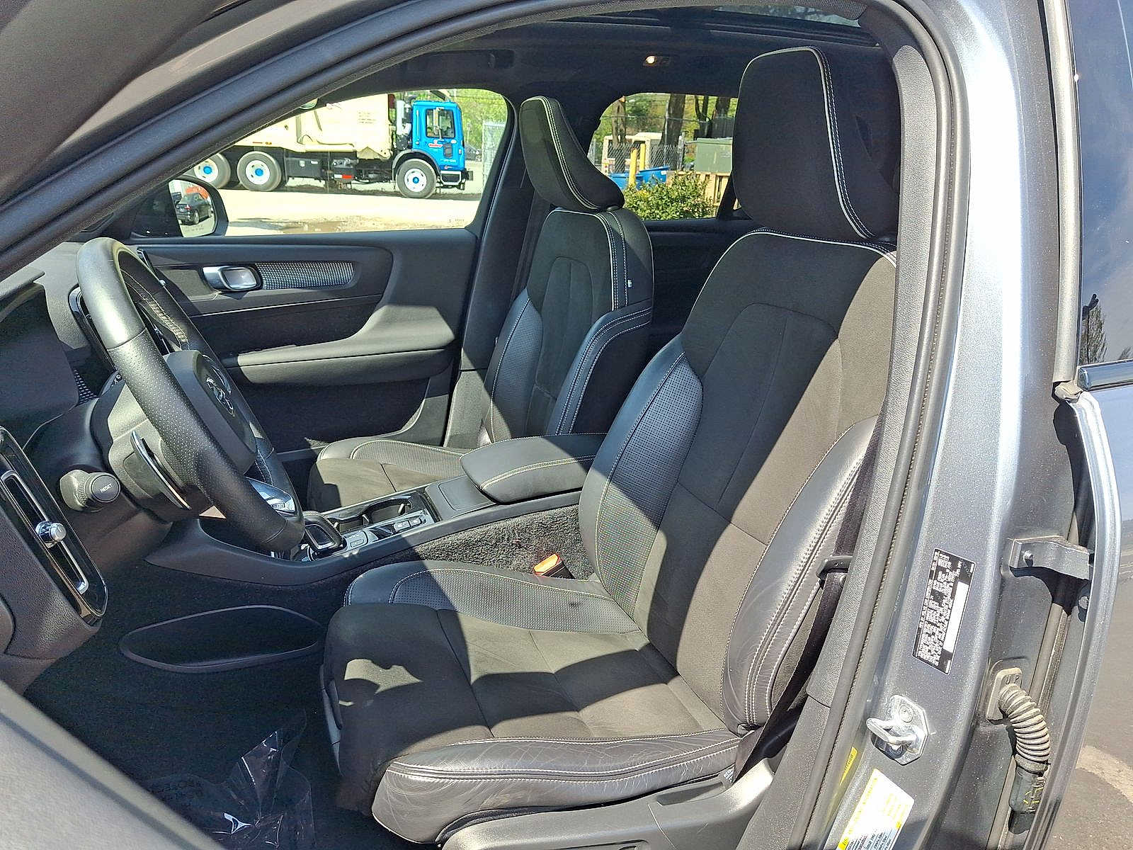 Thumbnail: 2019 Volvo XC40 - 11