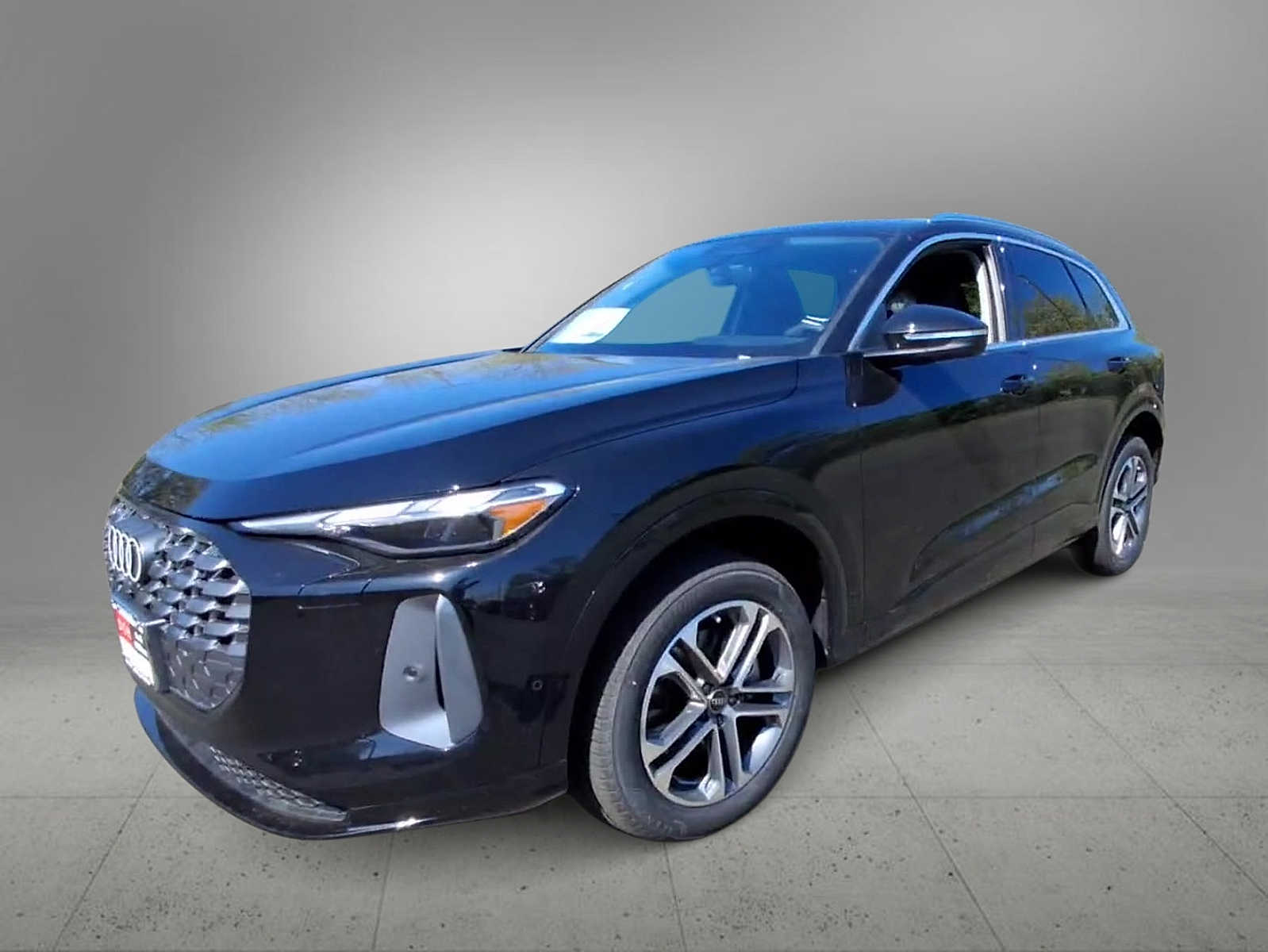 Thumbnail: 2026 Audi Q5 - 4