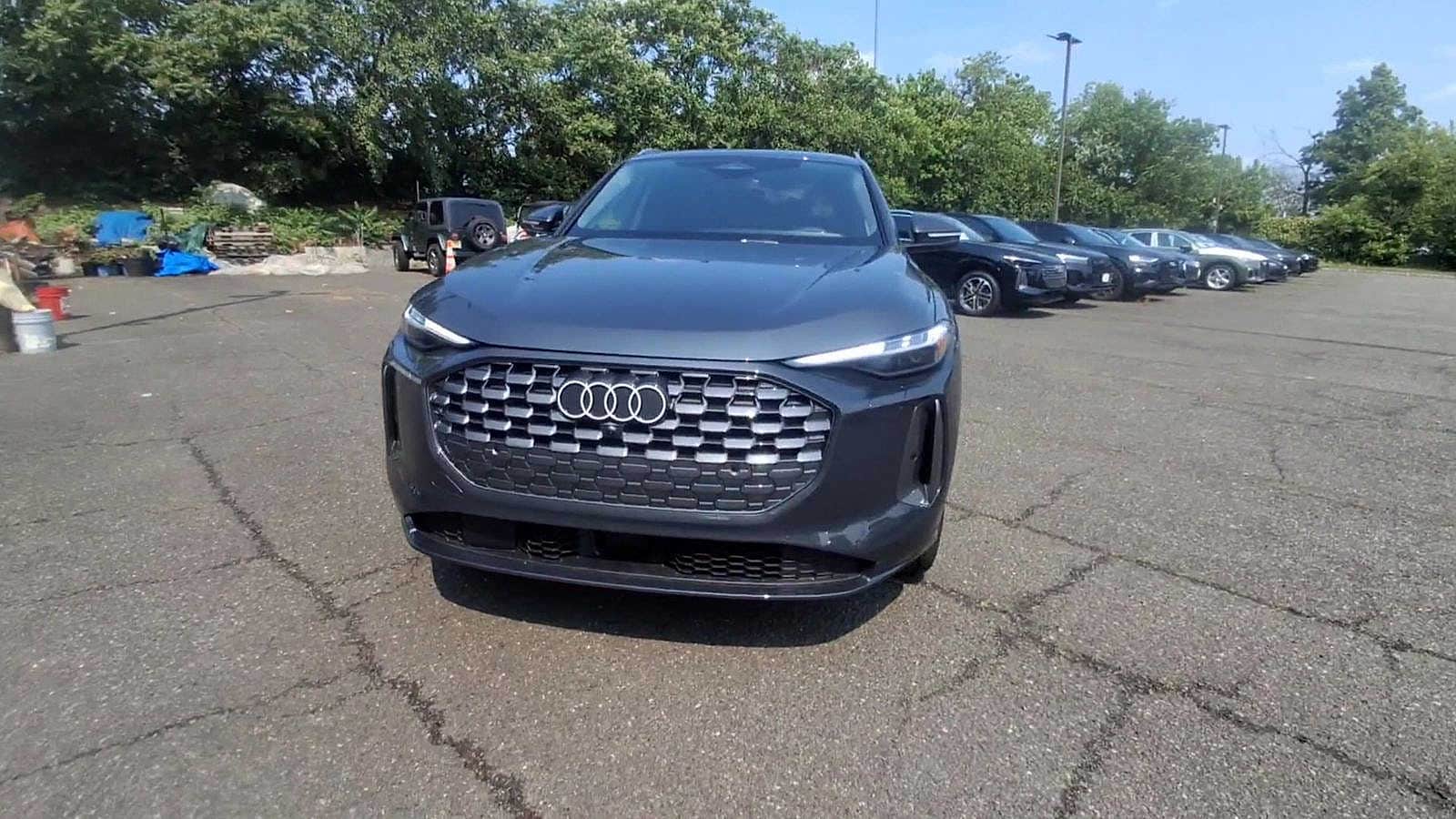 Thumbnail: 2025 Audi Q5 - 3