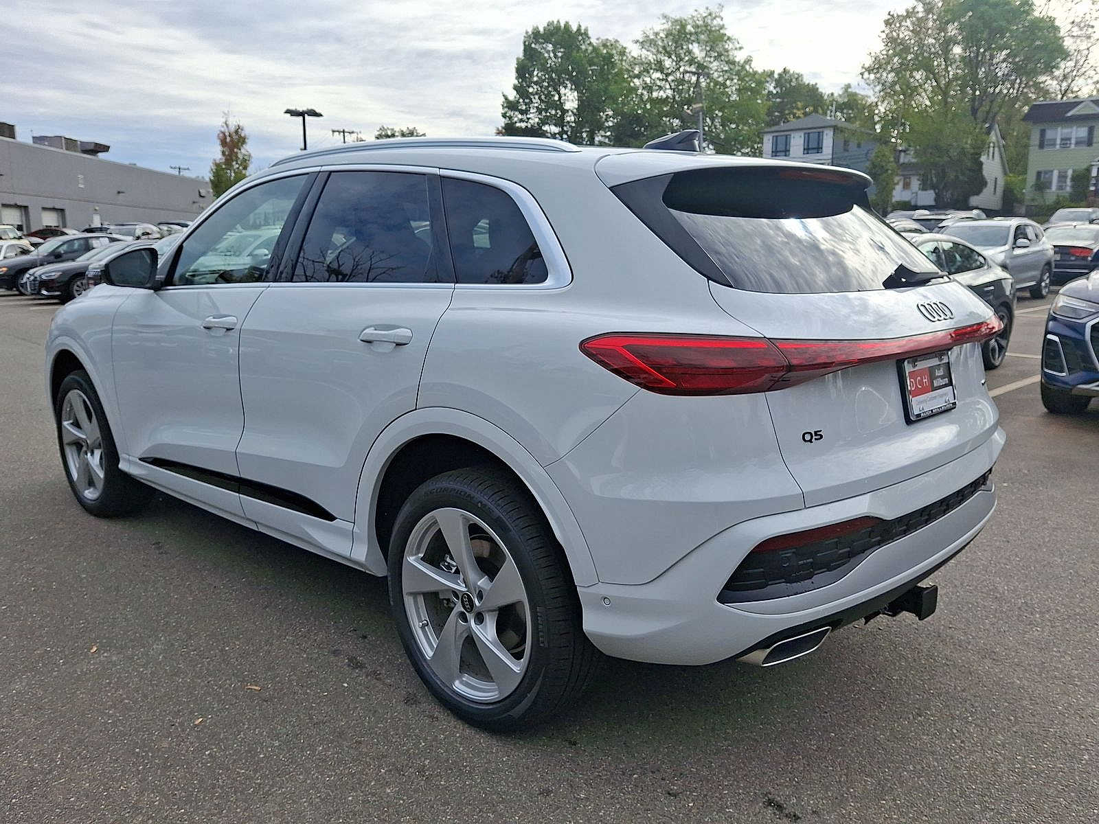 Thumbnail: 2025 Audi Q5 - 11