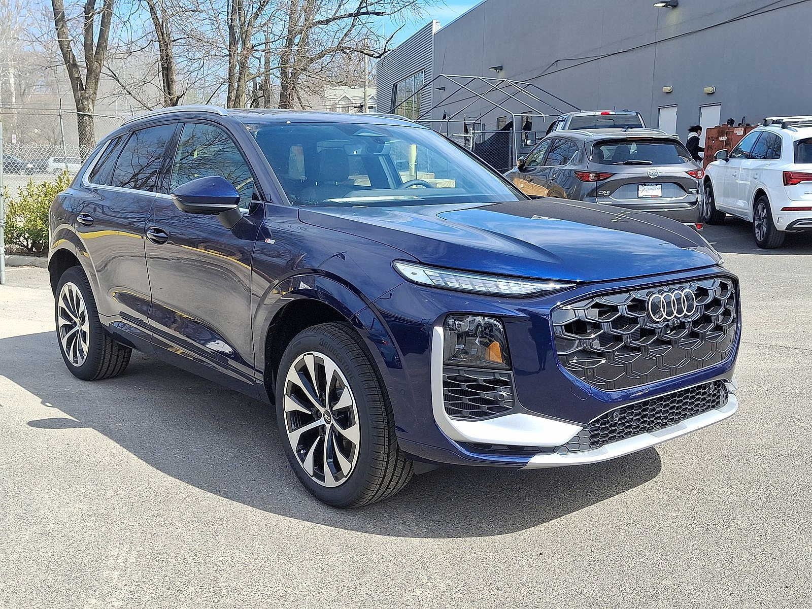 Thumbnail: 2026 Audi Q3 - 10