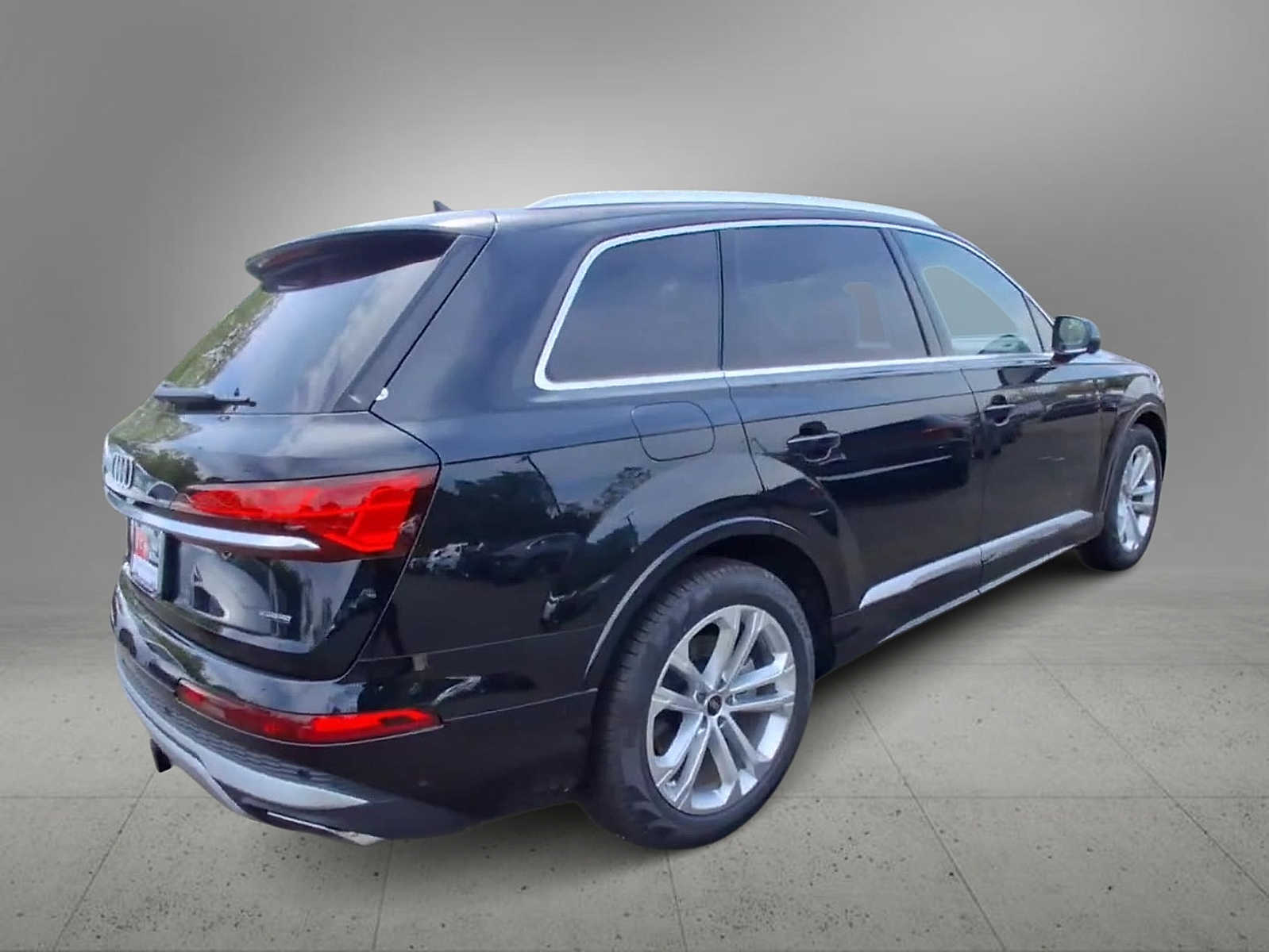 Thumbnail: 2026 Audi Q7 - 8