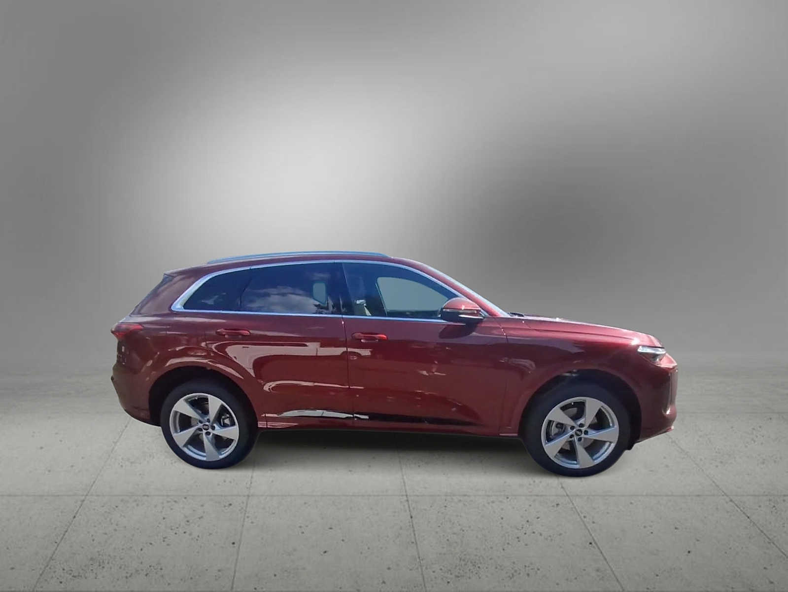 Thumbnail: 2025 Audi Q5 - 9