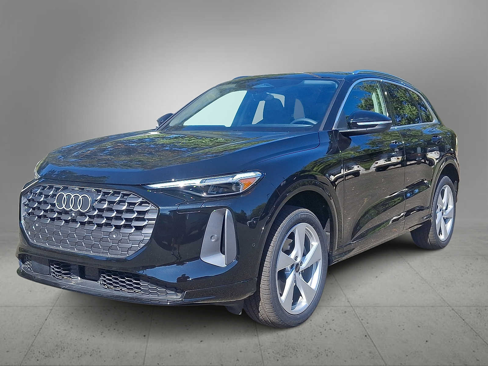 Thumbnail: 2025 Audi Q5 - 1