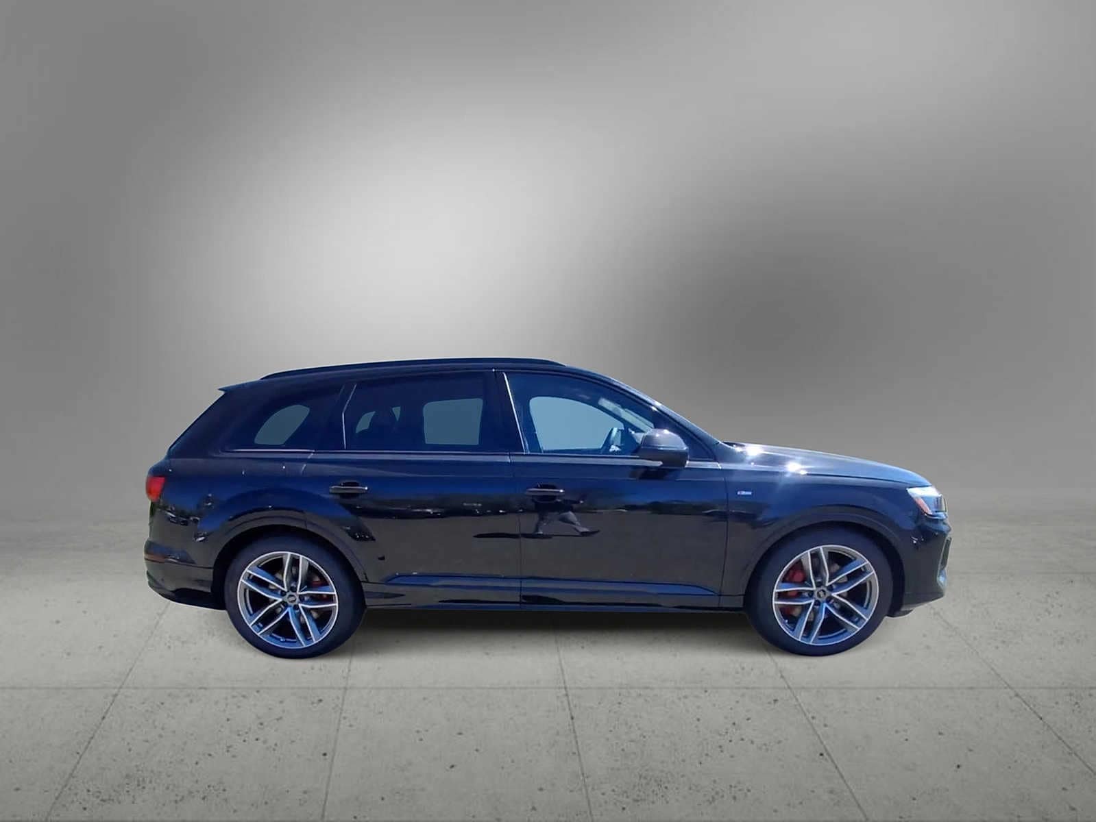 Thumbnail: 2026 Audi Q7 - 9