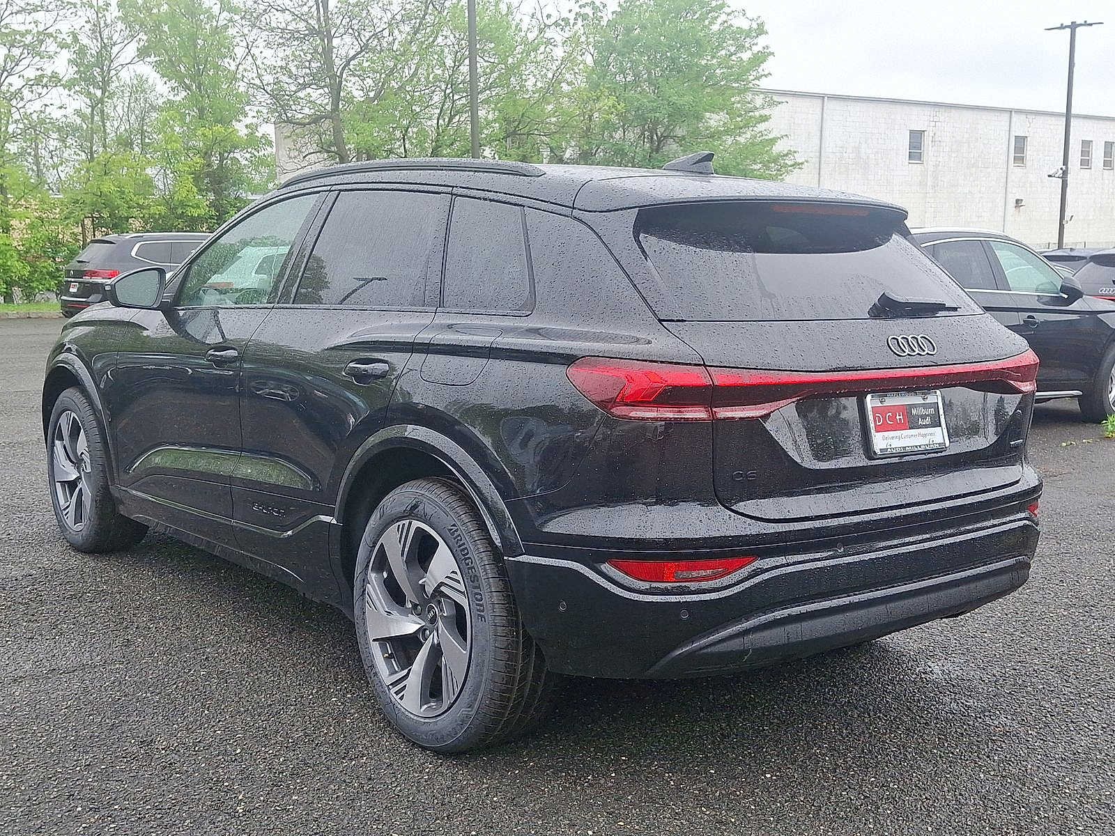 Thumbnail: 2025 Audi Q6 e-tron - 11