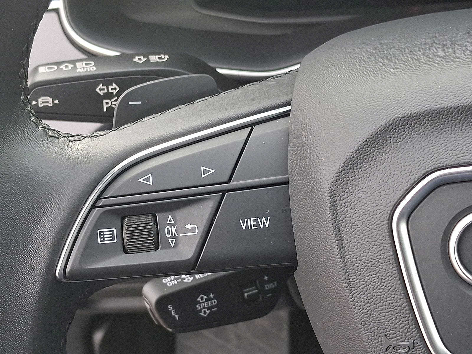 Thumbnail: 2023 Audi Q7 - 16