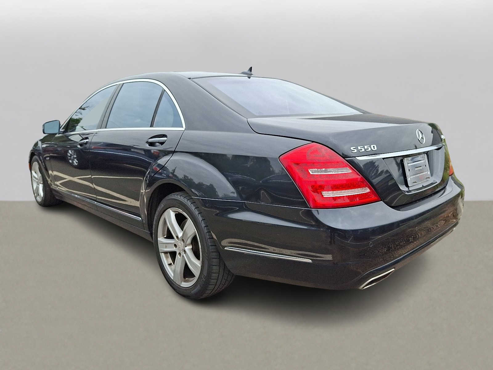 Thumbnail: 2012 Mercedes-Benz S-Class - 4