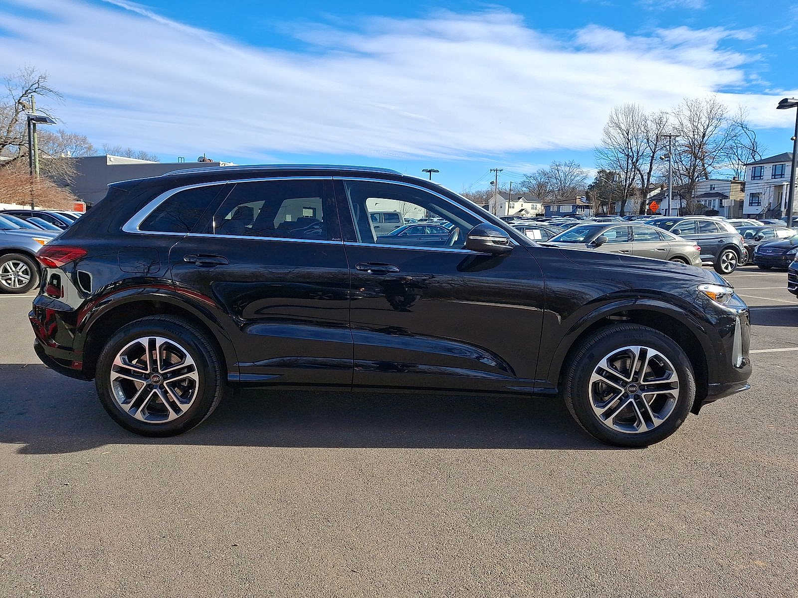 Thumbnail: 2025 Audi Q5 - 26