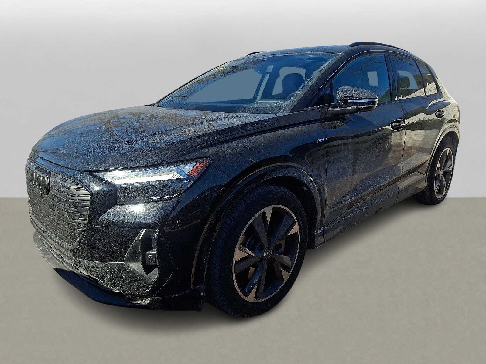 Thumbnail: 2024 Audi Q4 e-tron - 1