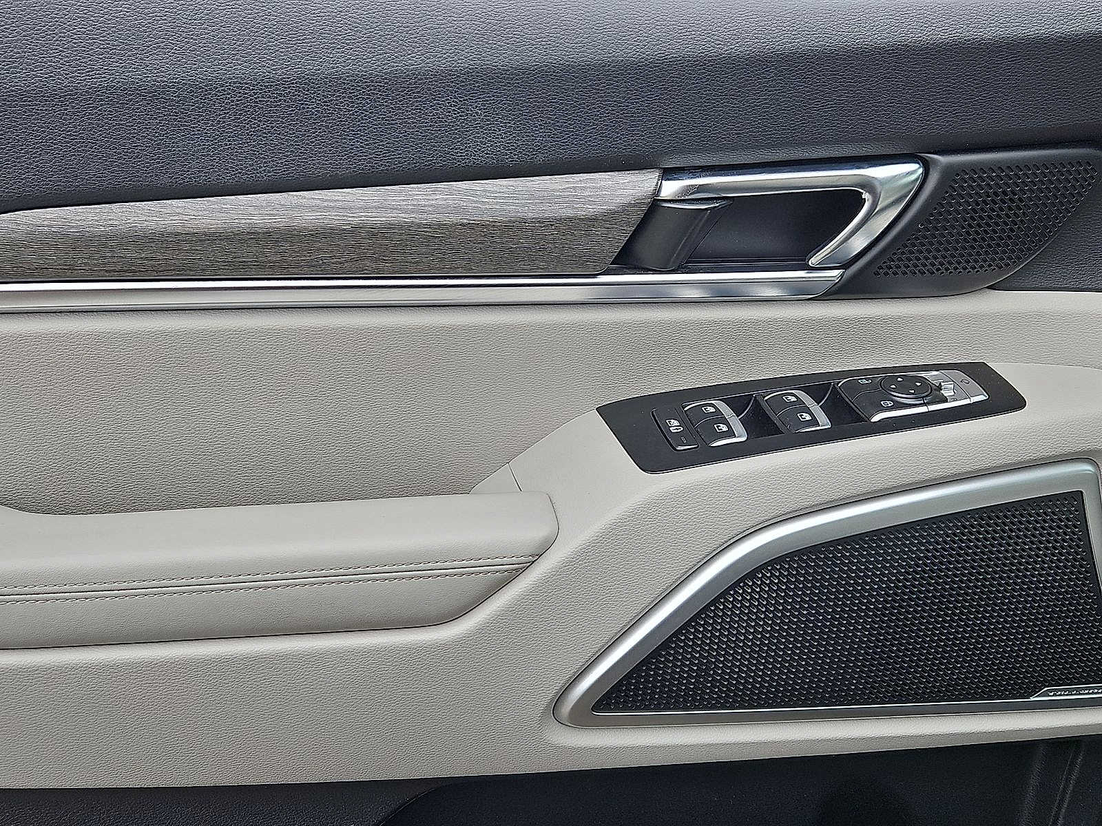 Thumbnail: 2022 Kia Telluride - 10