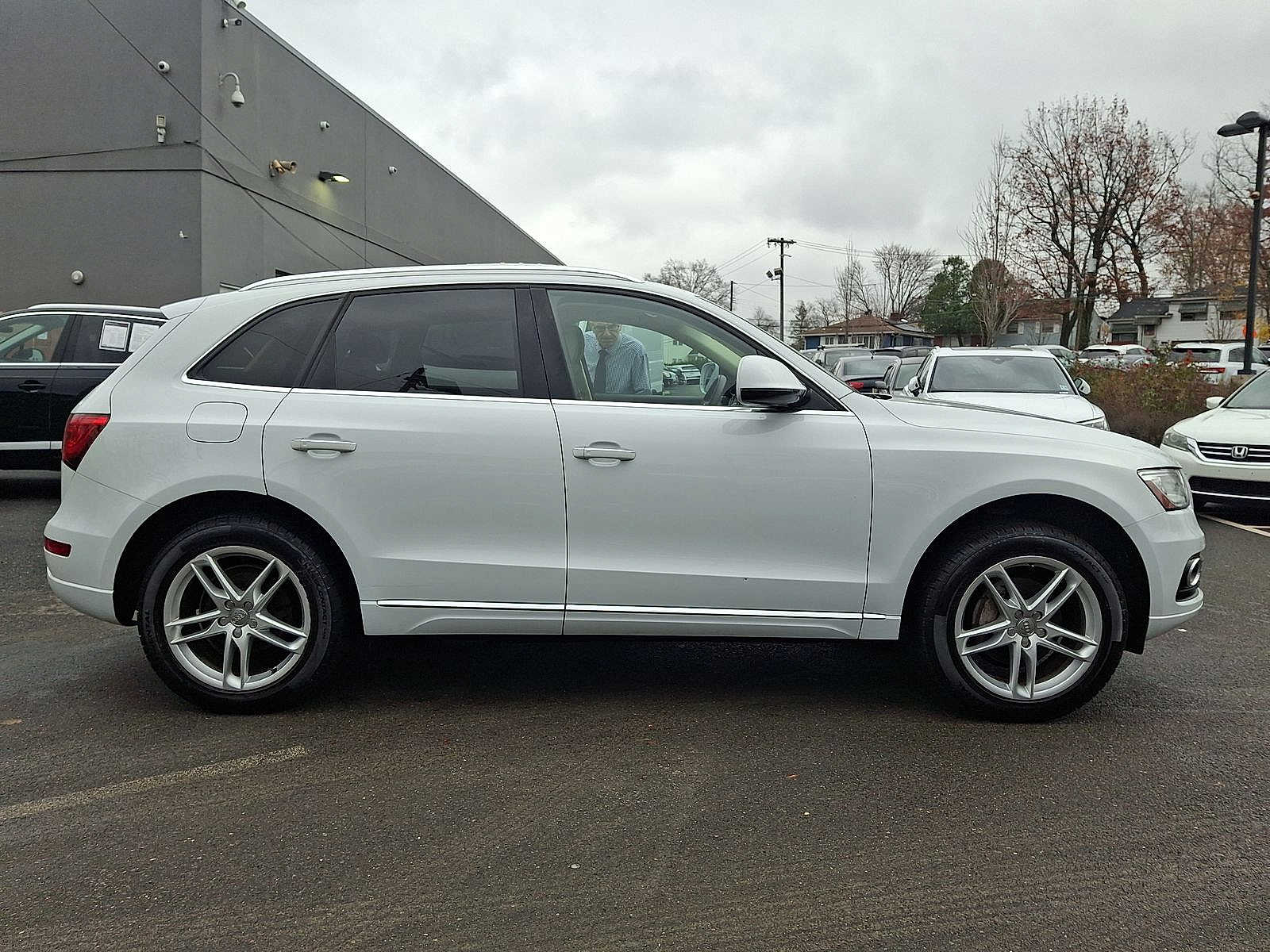 Thumbnail: 2015 Audi Q5 - 26