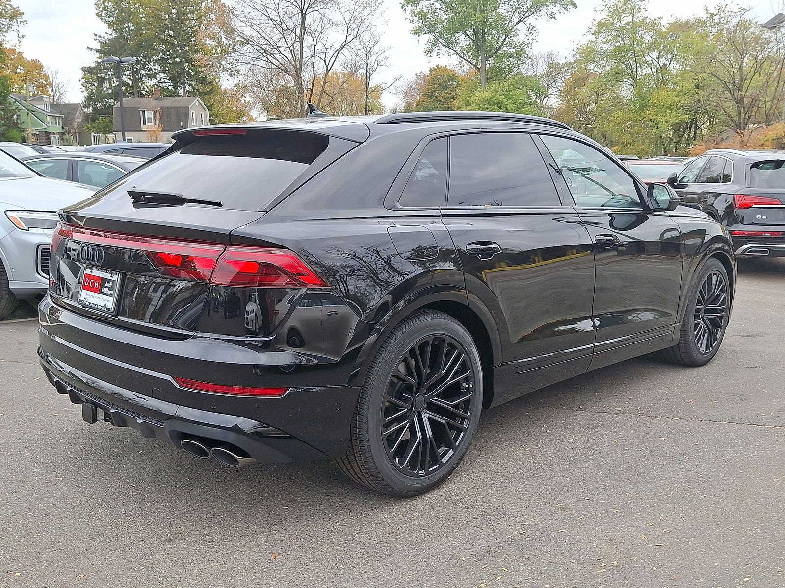 Thumbnail: 2026 Audi SQ8 - 11