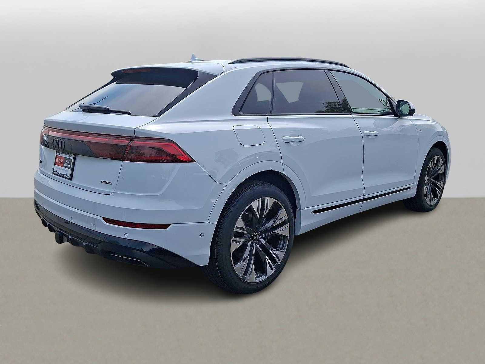 Thumbnail: 2026 Audi Q8 - 11