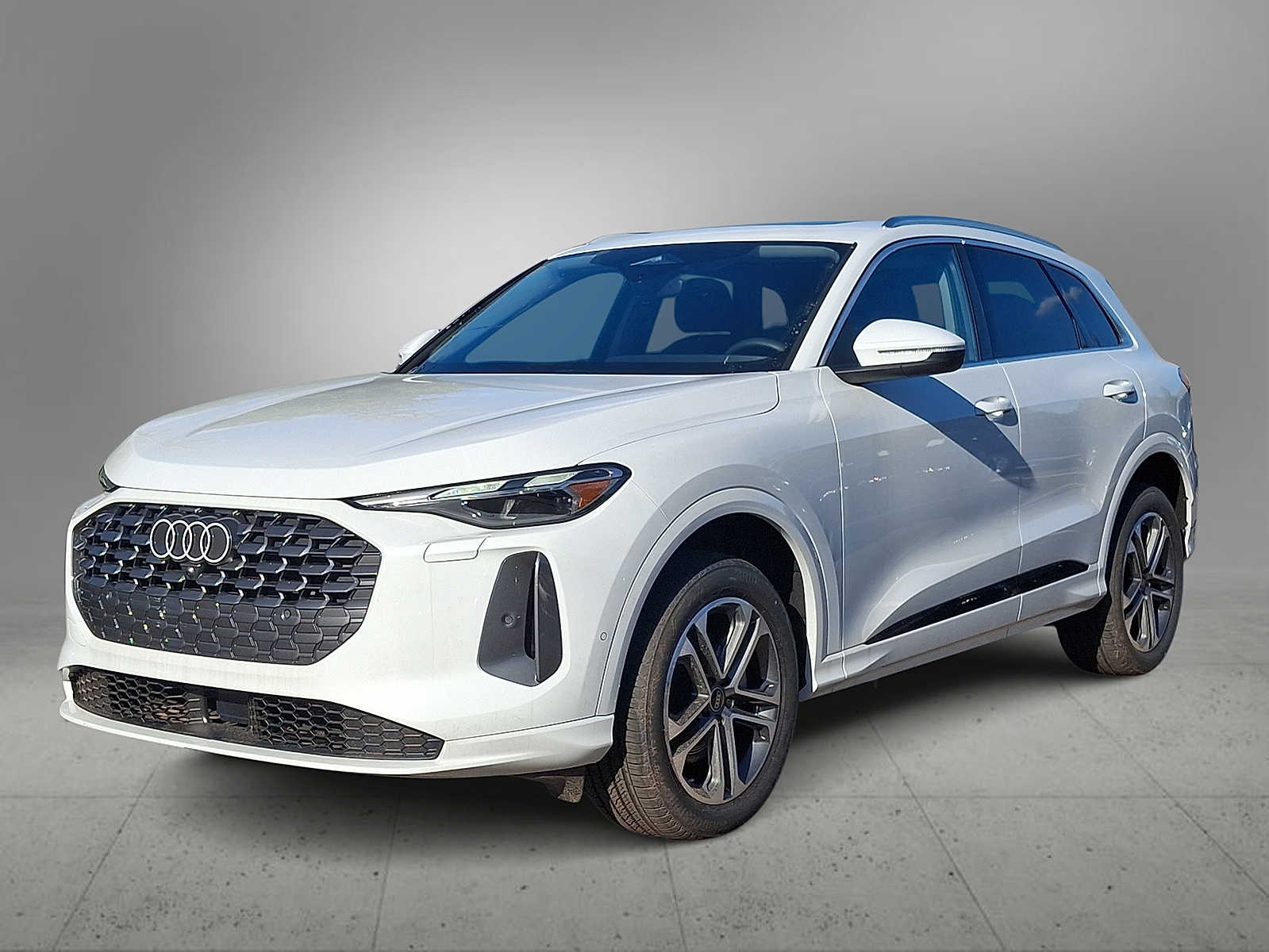 Thumbnail: 2025 Audi Q5 - 1