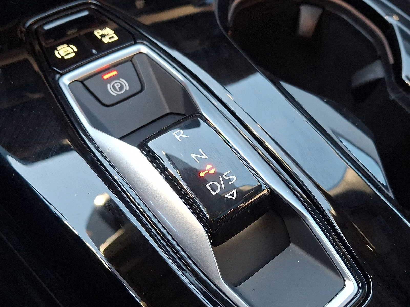 Thumbnail: 2025 Audi Q5 - 12