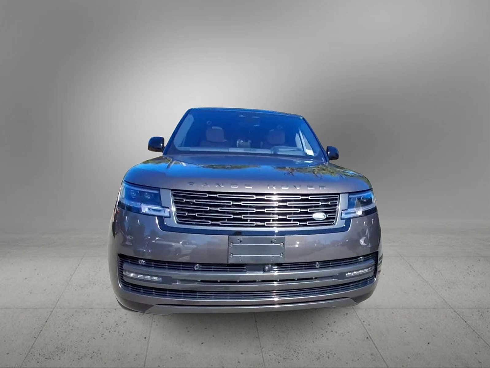 Thumbnail: 2023 Land Rover Range Rover - 3