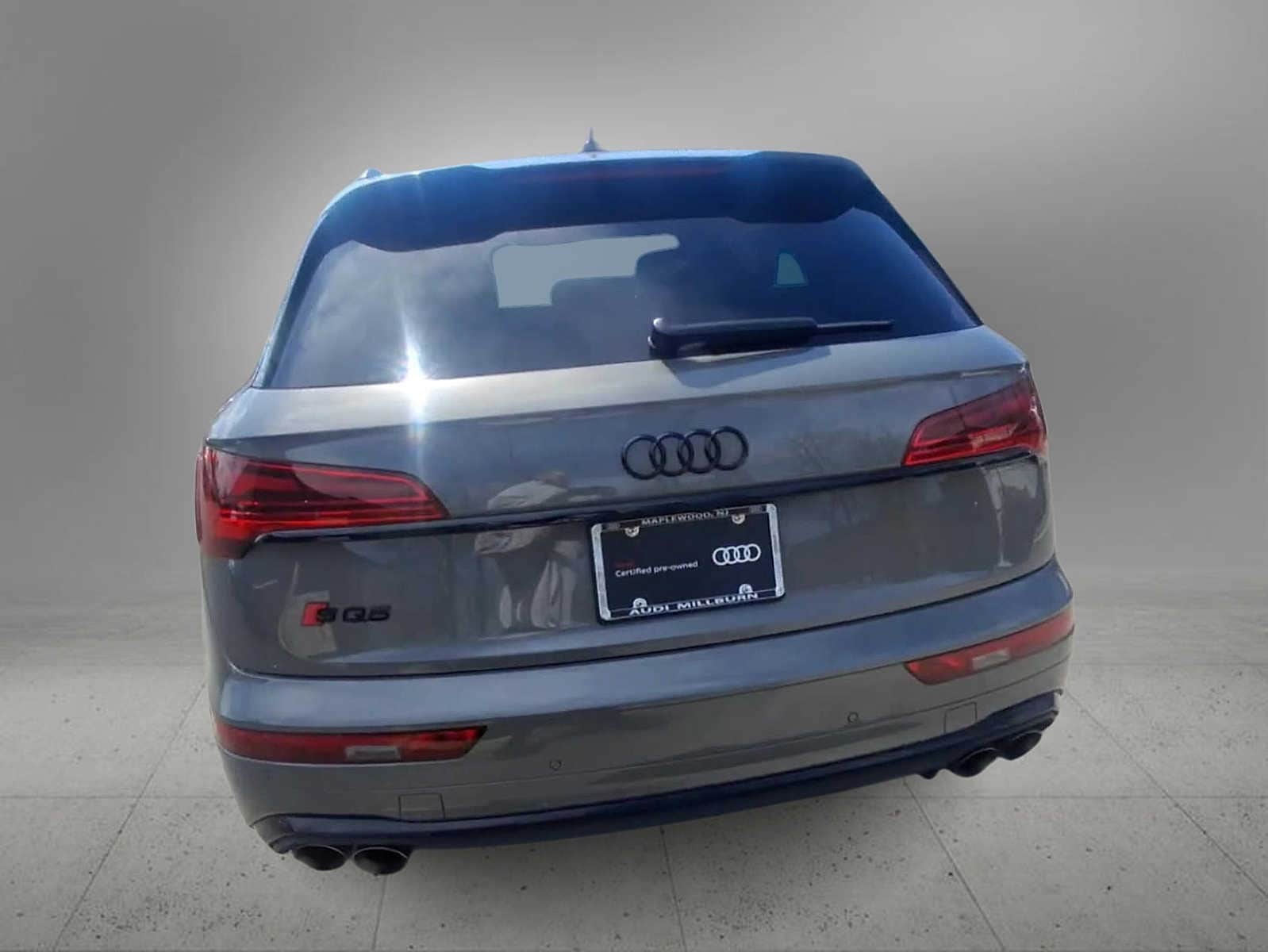 Thumbnail: 2023 Audi SQ5 - 7