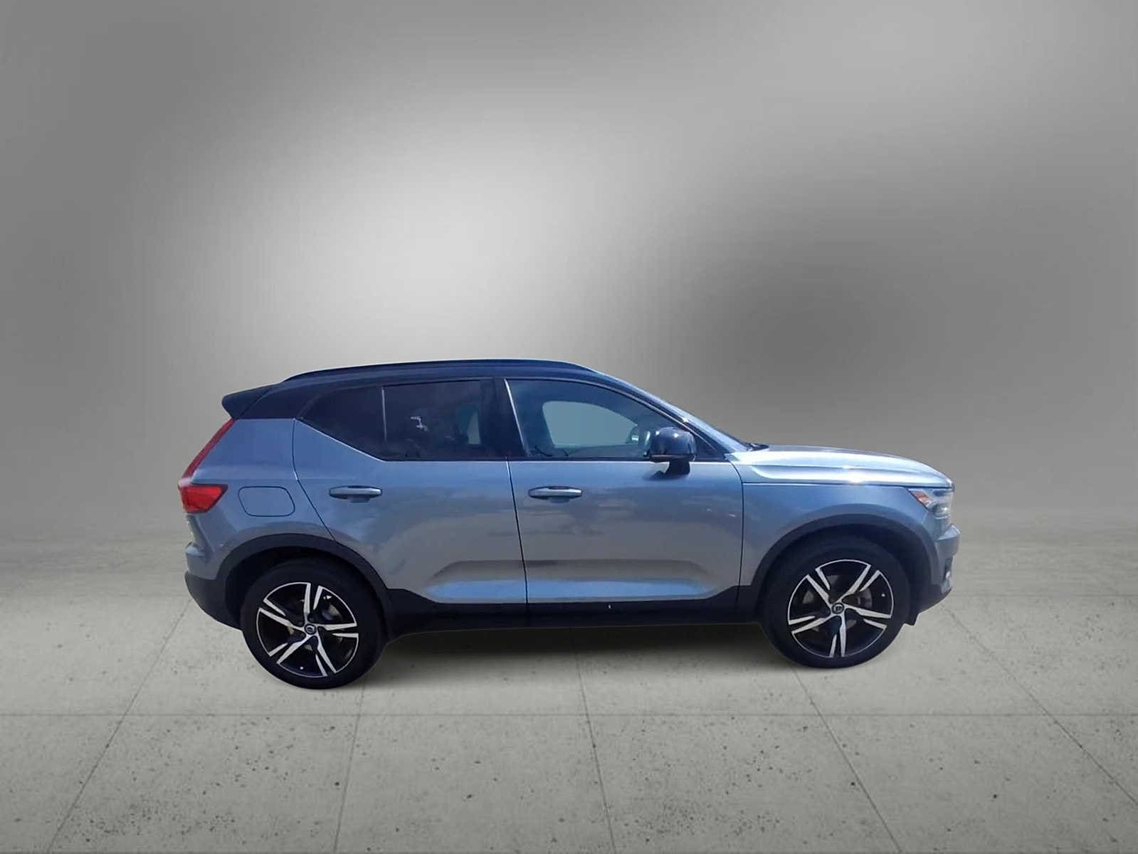 Thumbnail: 2019 Volvo XC40 - 9
