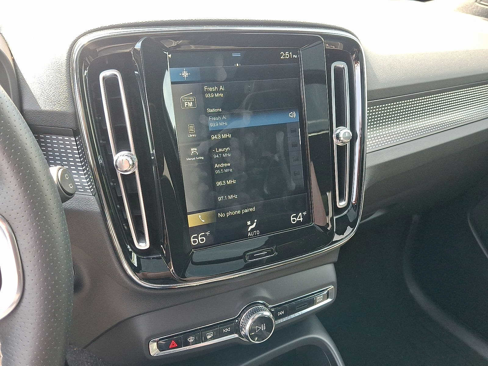 Thumbnail: 2019 Volvo XC40 - 14