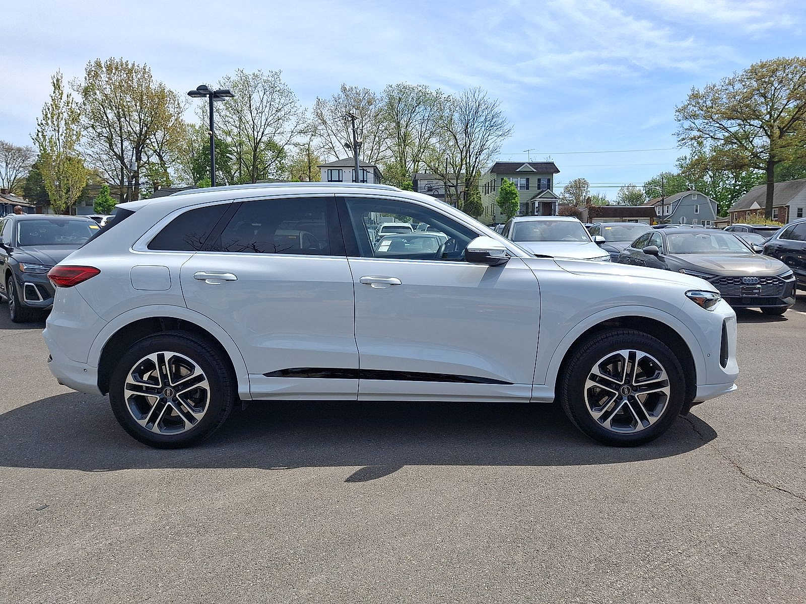 Thumbnail: 2025 Audi Q5 - 26