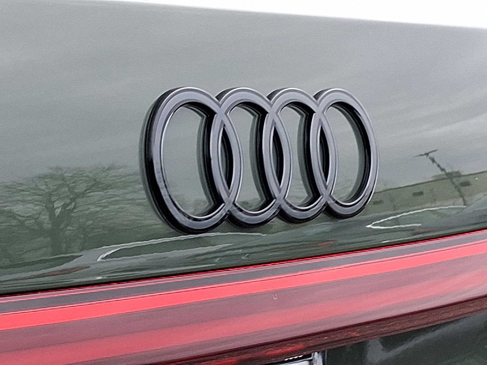 Thumbnail: 2025 Audi SQ5 - 18