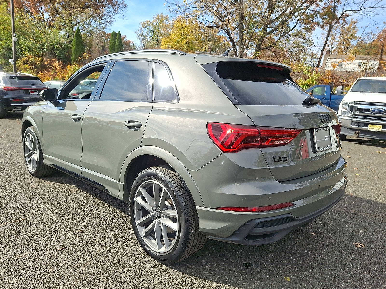 Thumbnail: 2025 Audi Q3 - 22