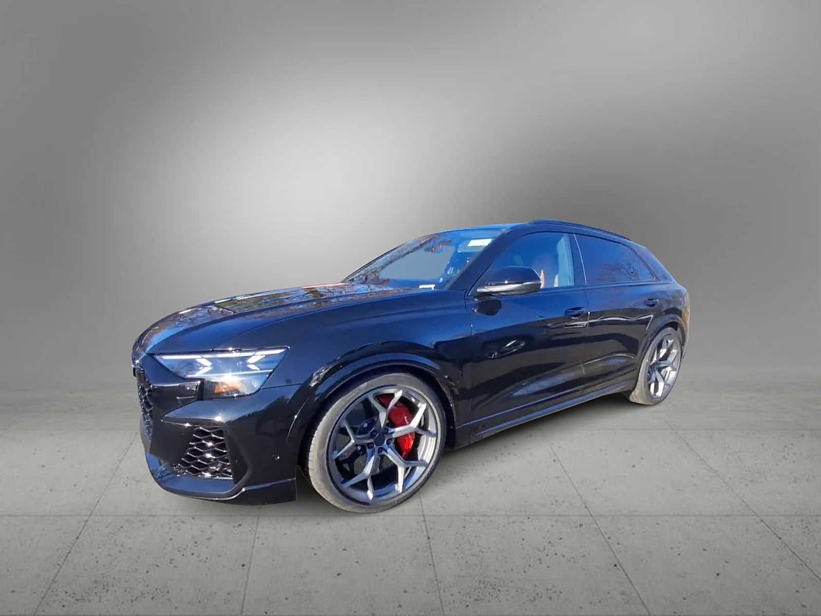 Thumbnail: 2026 Audi RS Q8 - 4