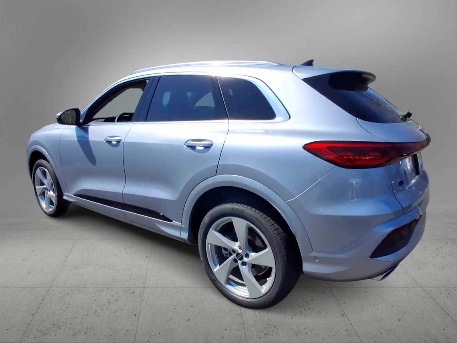 Thumbnail: 2026 Audi Q5 - 6