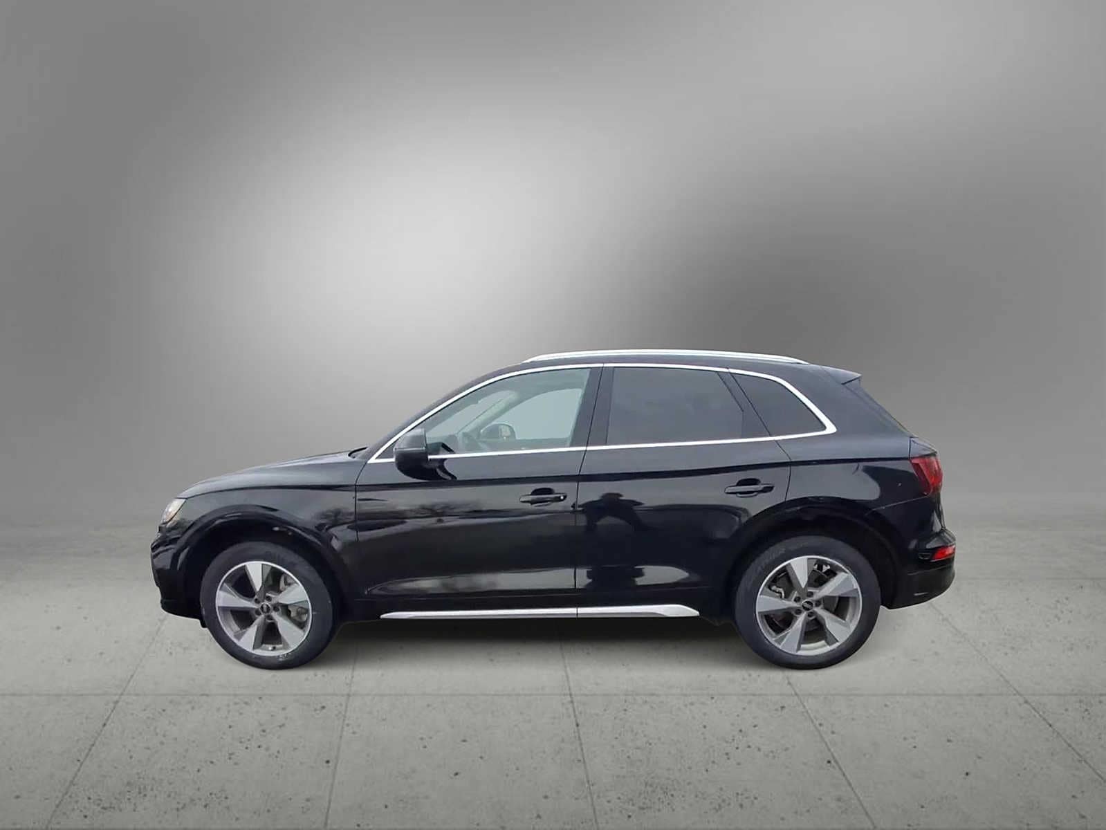 Thumbnail: 2023 Audi Q5 - 5