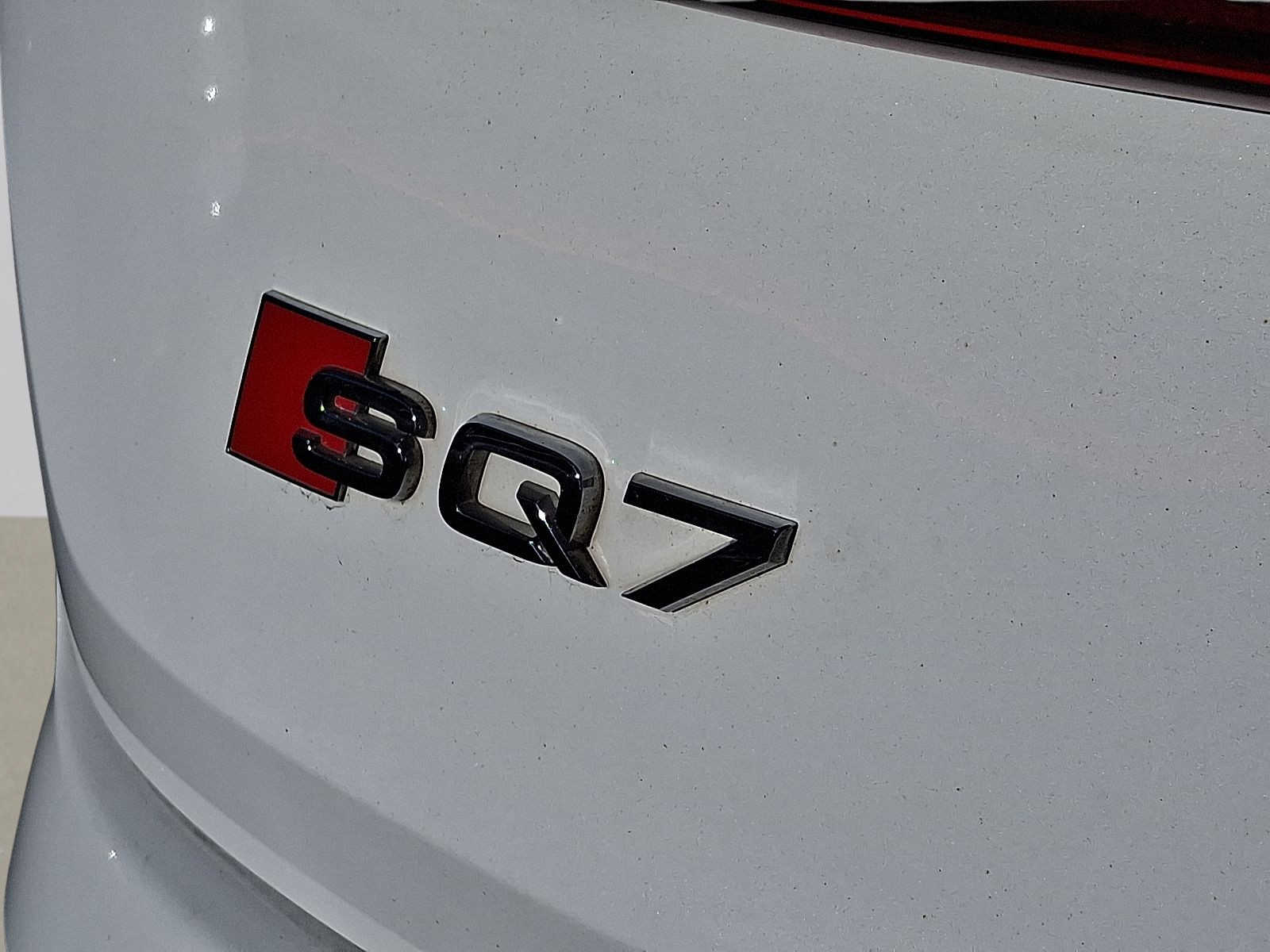 Thumbnail: 2022 Audi SQ7 - 4