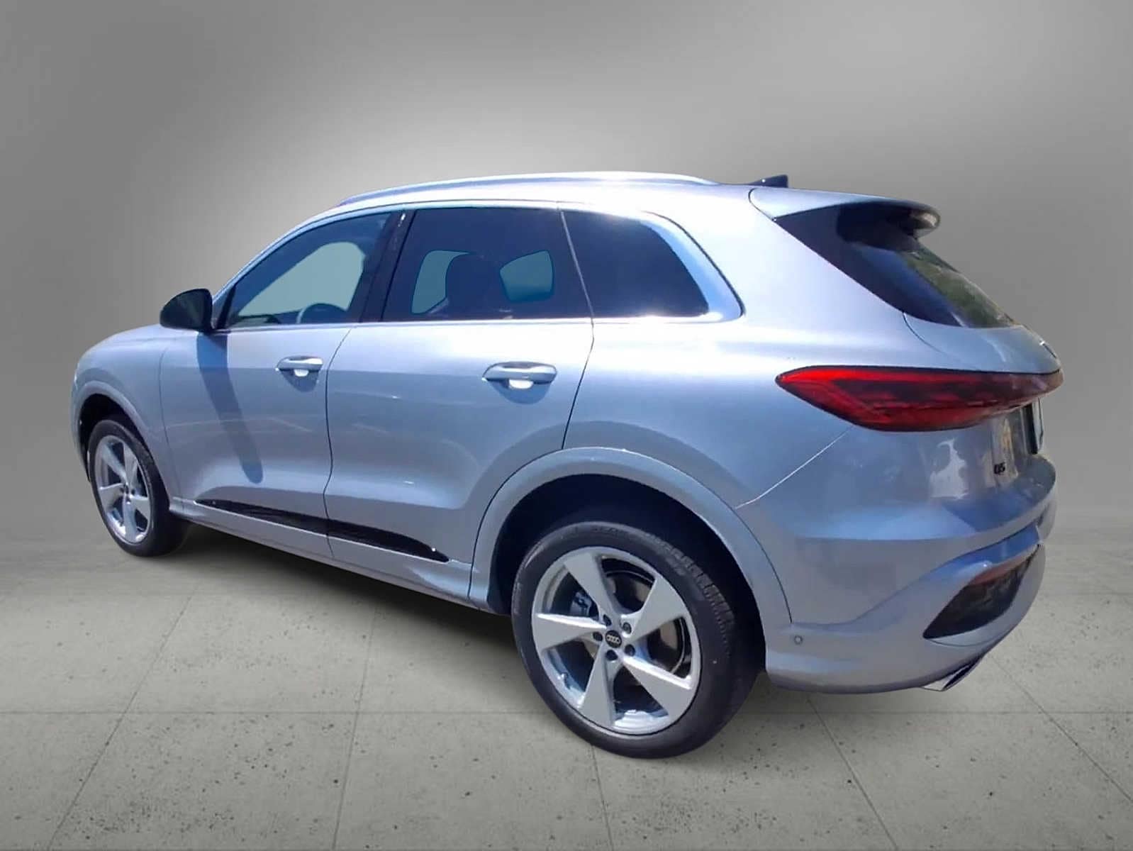 Thumbnail: 2026 Audi Q5 - 6