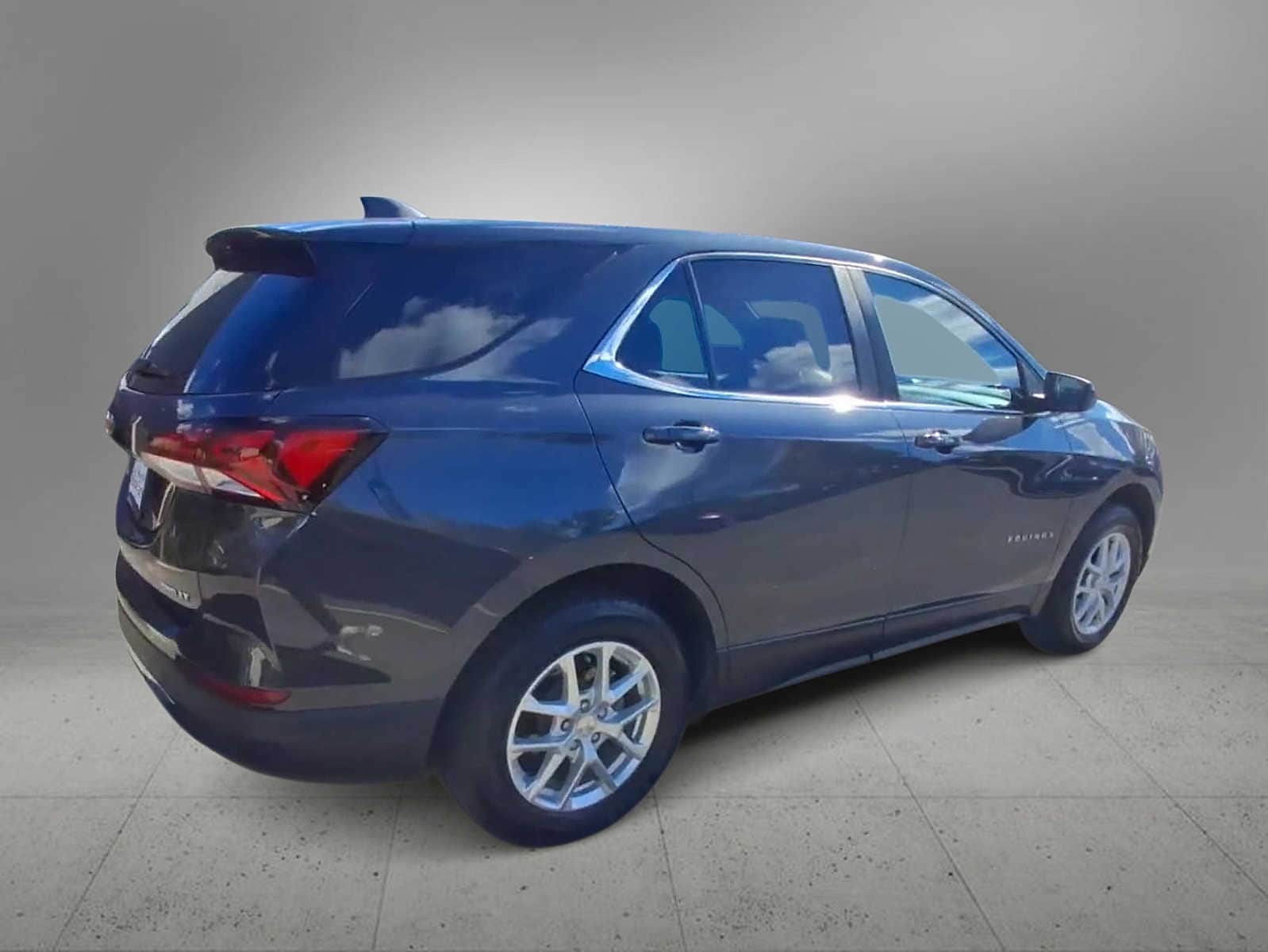 Thumbnail: 2022 Chevrolet Equinox - 8