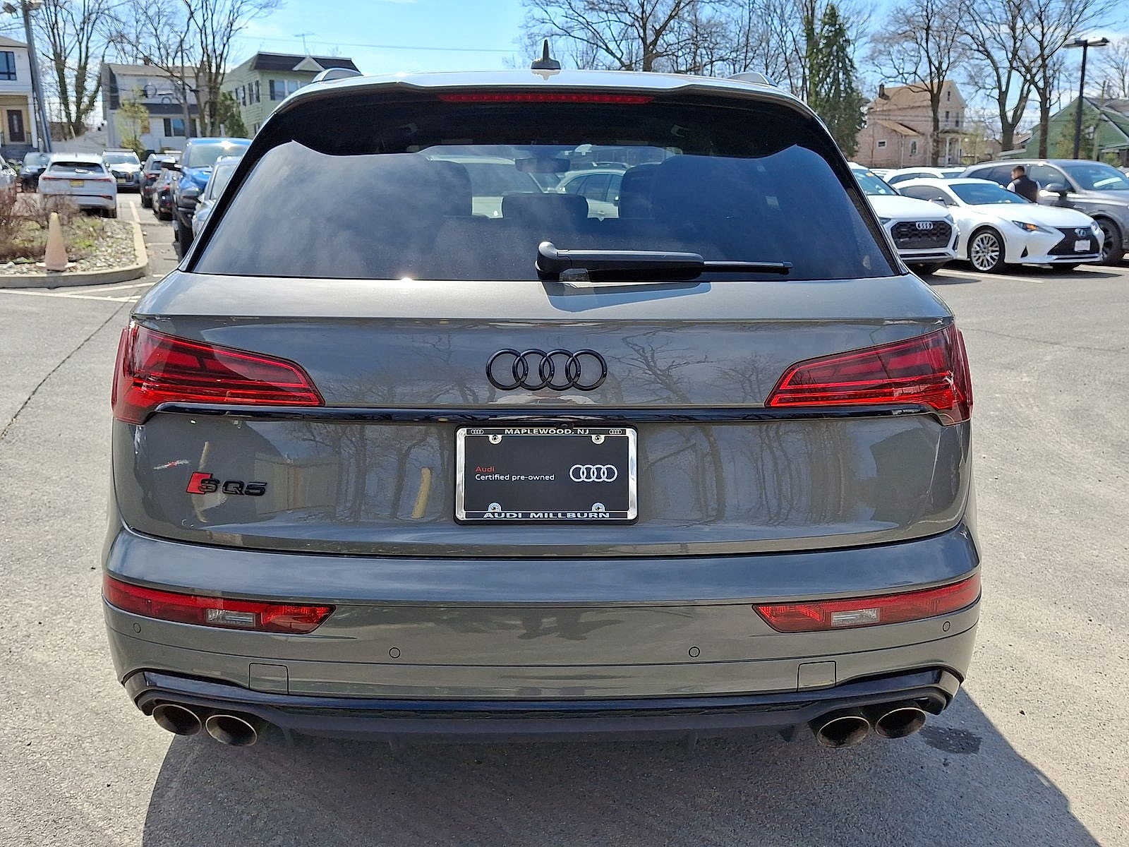 Thumbnail: 2023 Audi SQ5 - 23