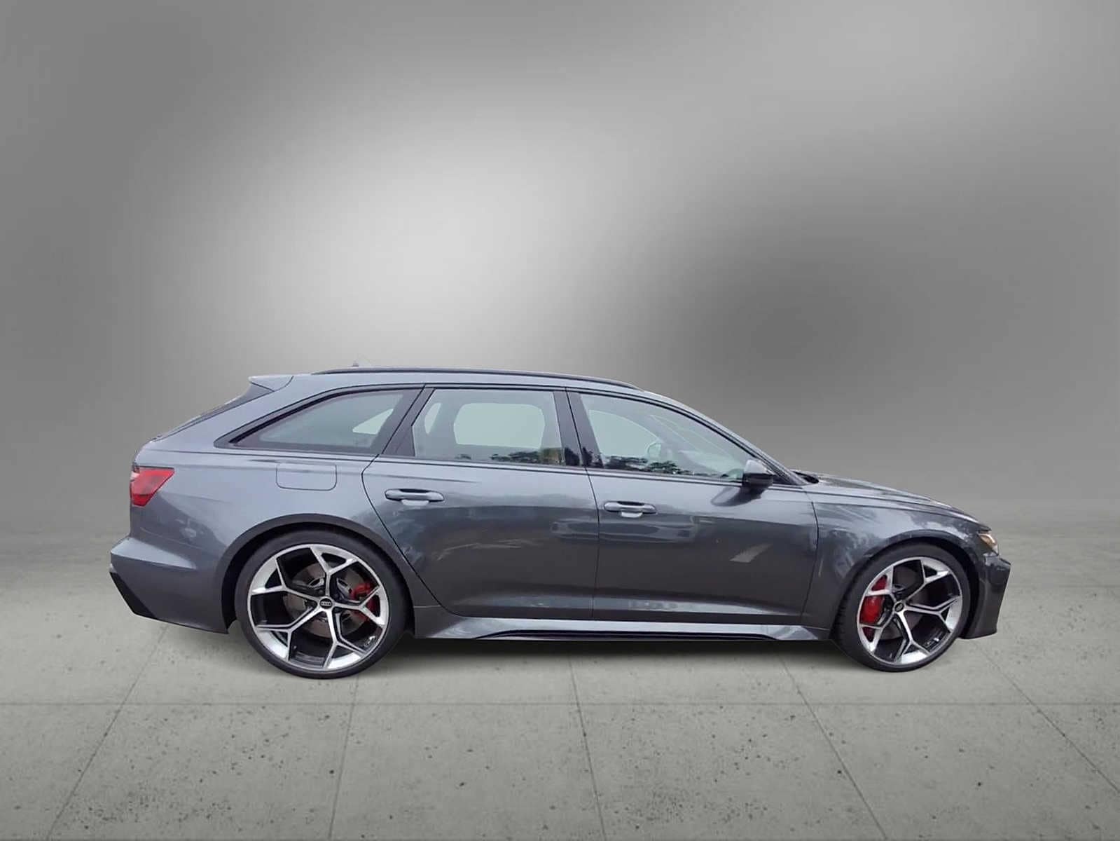 Thumbnail: 2025 Audi RS 6 - 9