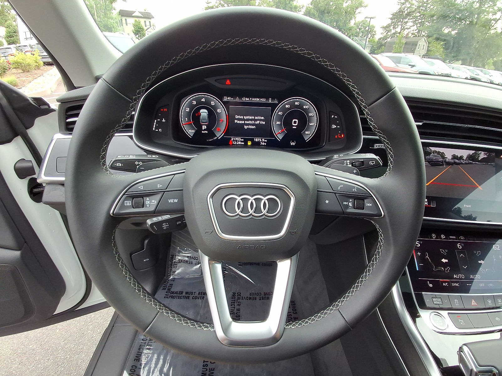 Thumbnail: 2023 Audi Q8 - 21