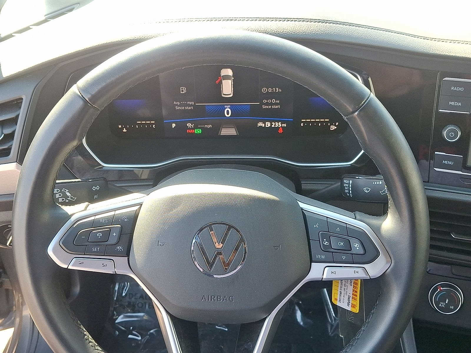 Thumbnail: 2022 Volkswagen Jetta - 16