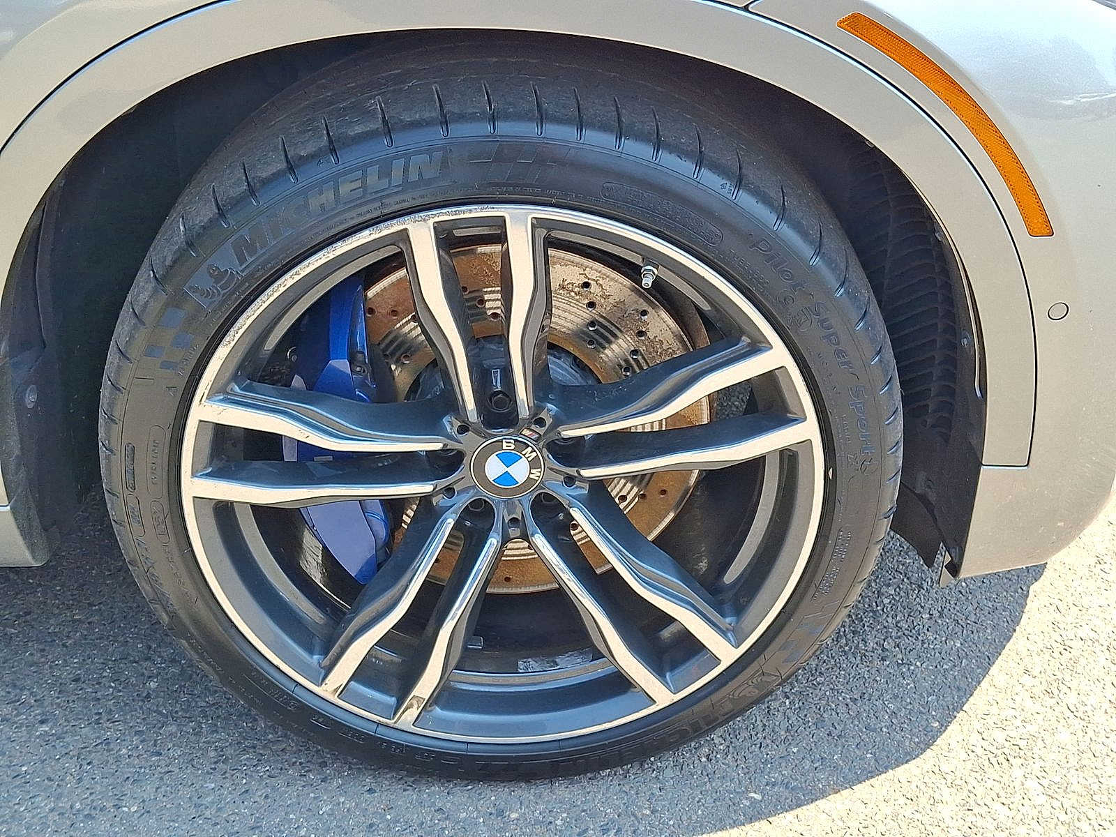 Thumbnail: 2015 BMW X6 - 27