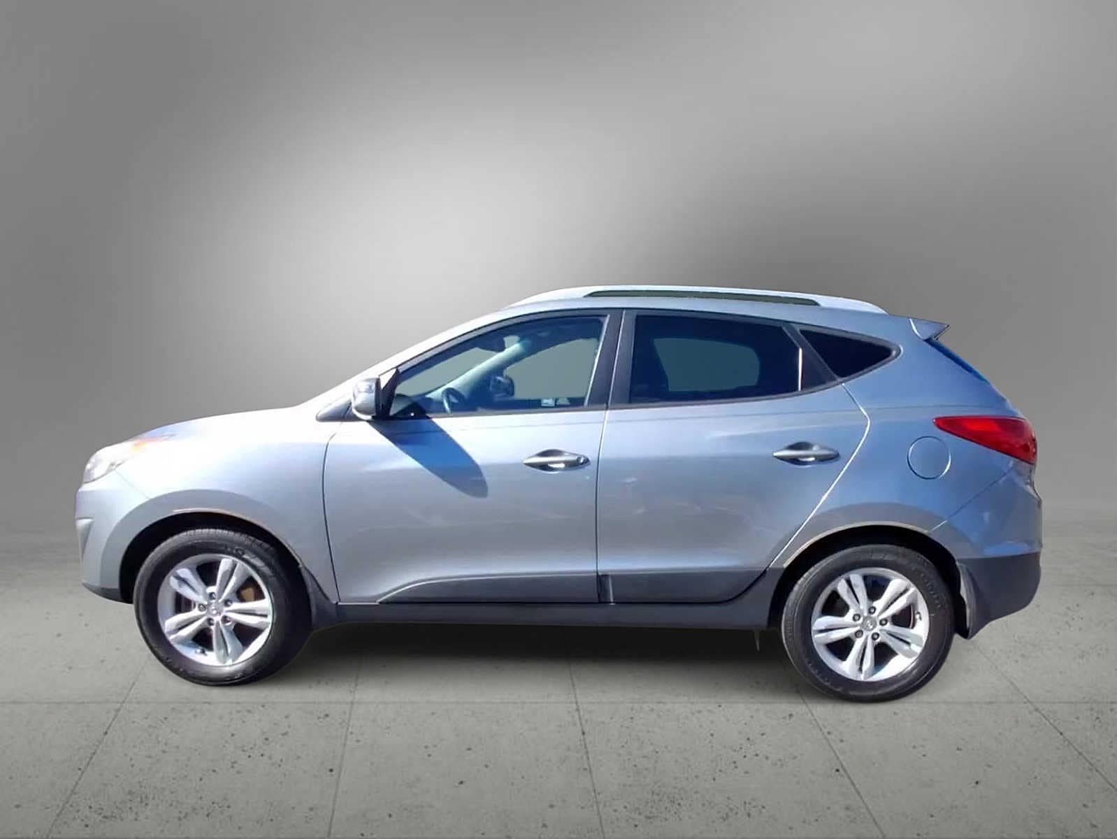 Thumbnail: 2013 Hyundai Tucson - 5