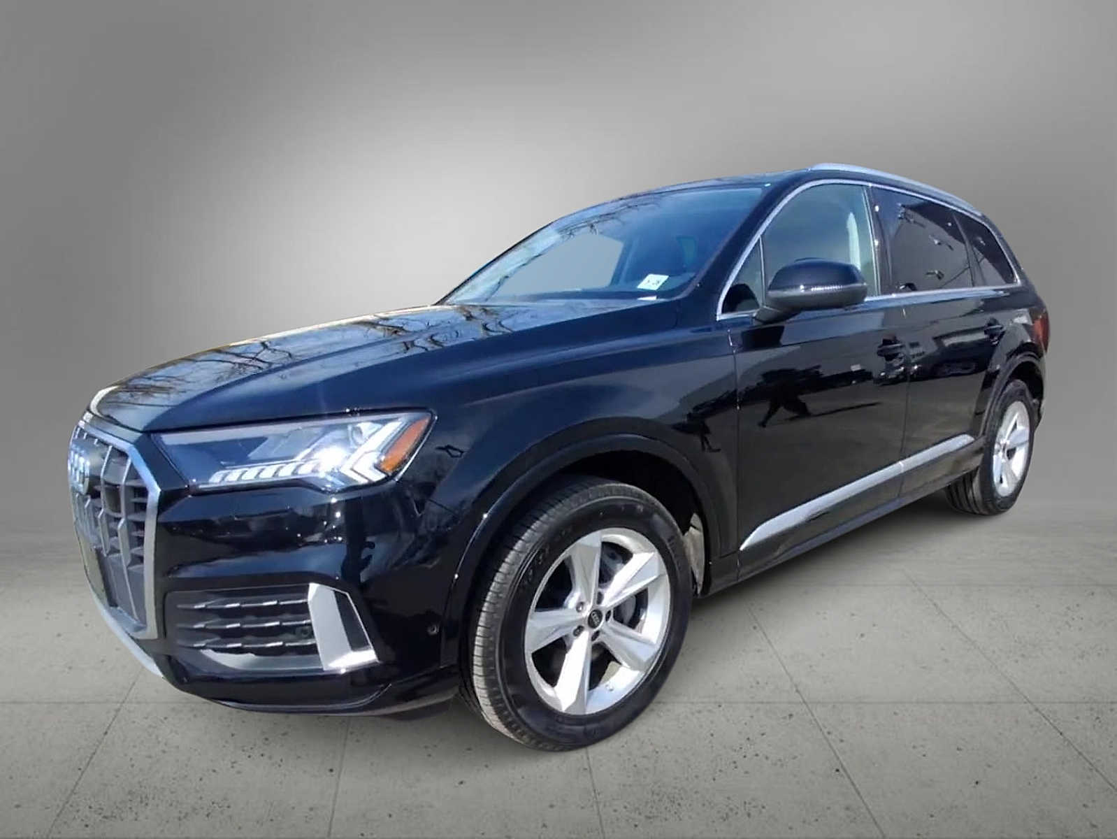 Thumbnail: 2023 Audi Q7 - 4