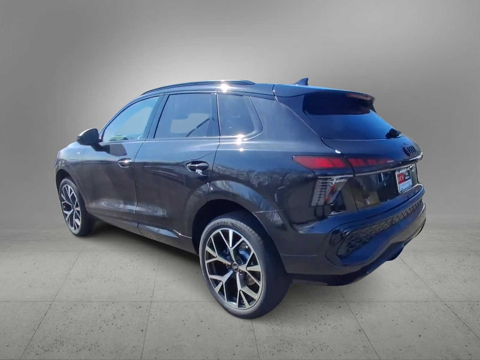 Thumbnail: 2026 Audi Q3 - 6