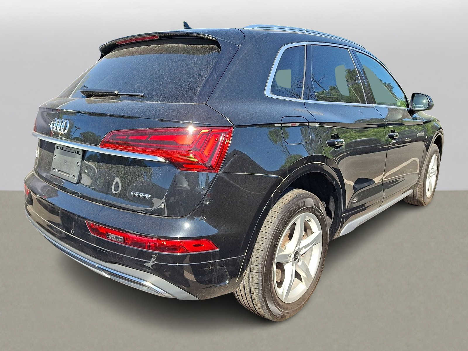 Thumbnail: 2023 Audi Q5 - 3