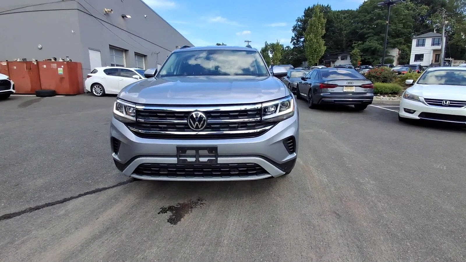 Thumbnail: 2022 Volkswagen Atlas - 3