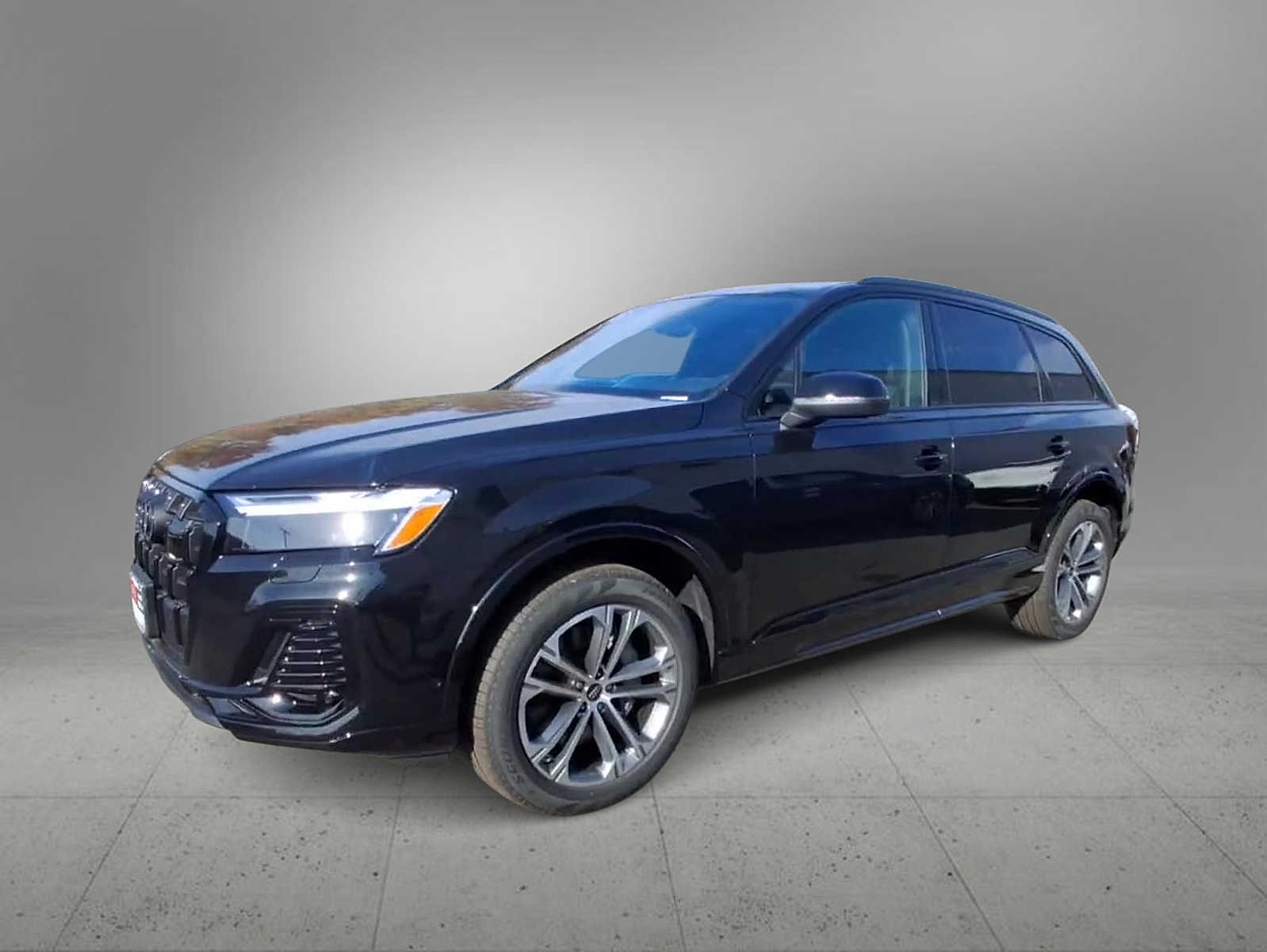 Thumbnail: 2026 Audi Q7 - 4